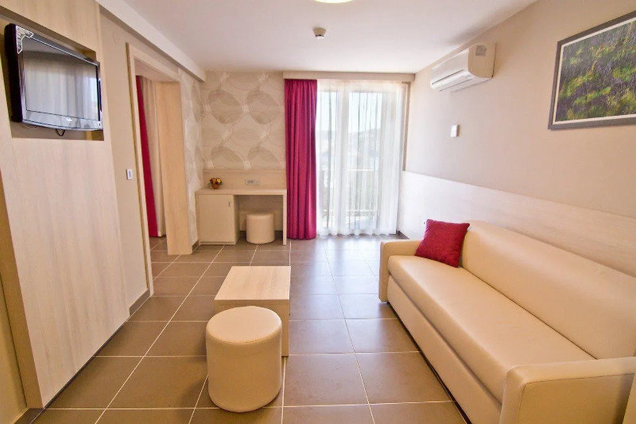 San Marino Sunny Resort By Valamar - Lopar Family